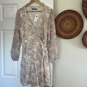 Abercrombie and Fitch neutral print wrap dress long sleeved